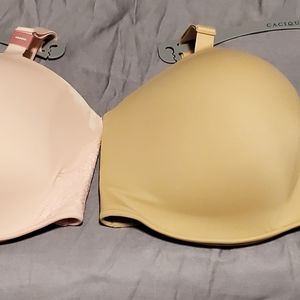 4 Bras by the modern Cacique collection